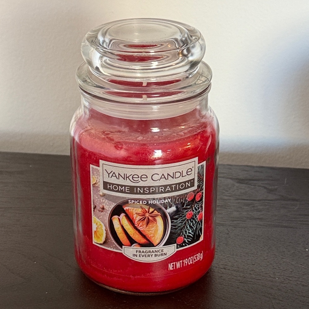 New Yankee Candle Home Inspirations Spiced Holiday Jar Candle 19 oz Red